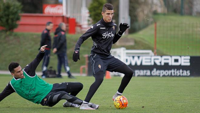 Rachid, en un entrenamiento en Mareo. (FOTO: Rodrigo Medina).