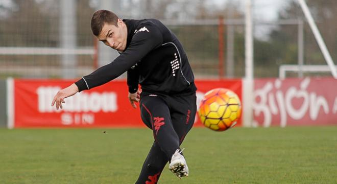 El serbio en un entrenamiento. (Foto: Rodrigo Medina).