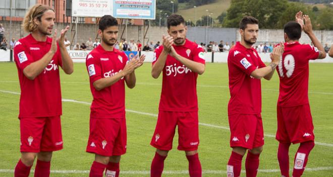 Varios jugadores, en el amistoso frente al Lealtad. (FOTO: Rodrigo Medina).