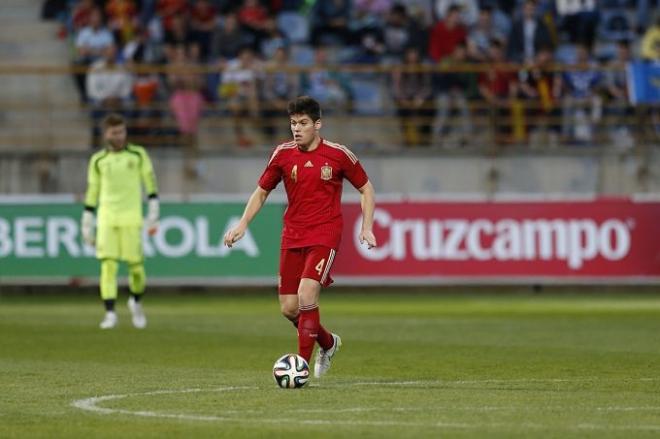 El defensa con la camiseta de la selección.