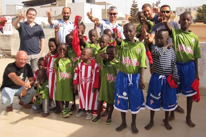 Imagen de los niños en Dakar (Foto: RSG).