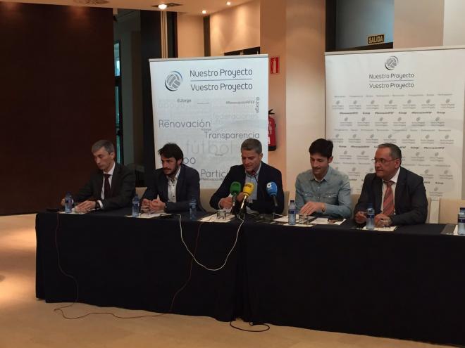 Pablo Pantiga, Luis Gil y Jaime Leiva en la presentación de la candidatura (Foto: DeportesCopeA).