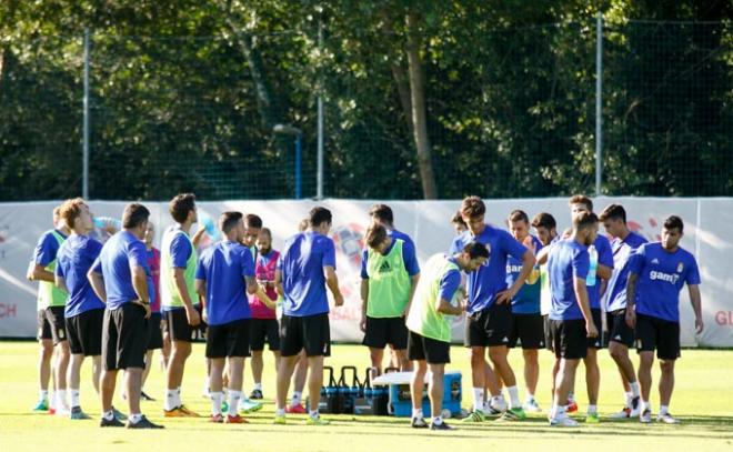 Imagen de un entrenamiento de los carbayones (Foto: Lorena Francos).