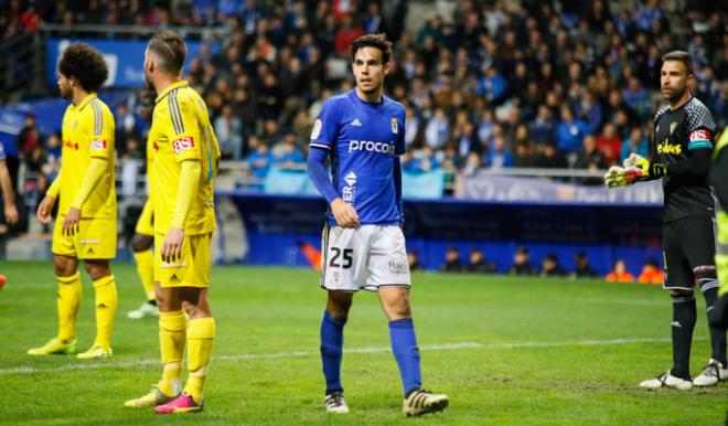 Borja Domínguez en un partido la temporada pasada con el Real Oviedo (Foto: Lorena Francos).