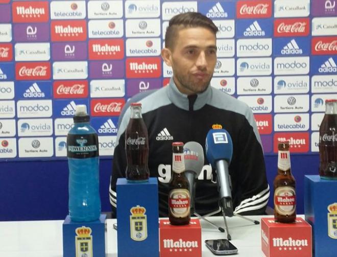 El futbolista en la sala de prensa (Foto: RO).