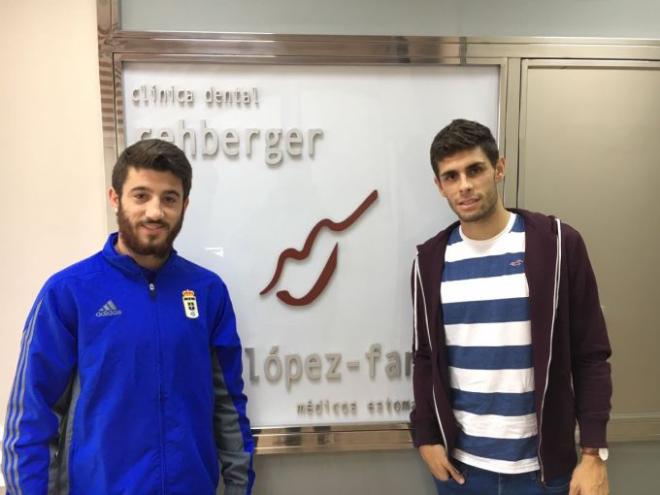 Imagen de los jugadores carbayones, Nando y Óscar Gil (Foto: Real Oviedo).