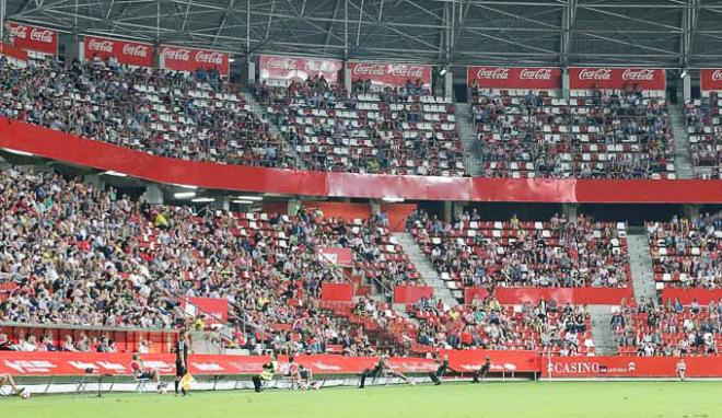 Estadio El Molinón (Foto: Rodrigo Medina).