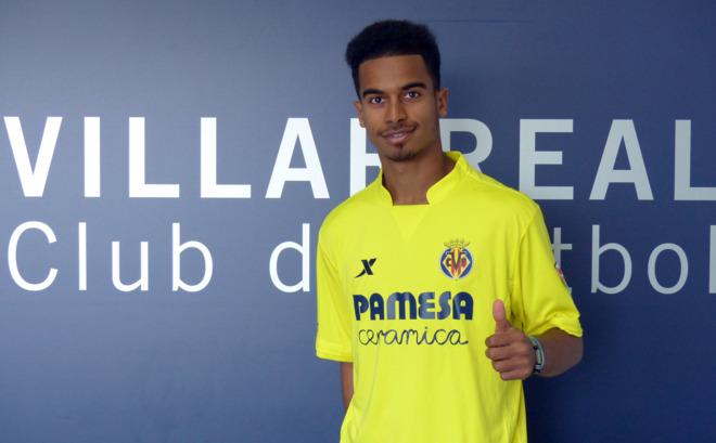 El catarí con la camiseta del Villarreal.