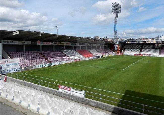 Imagen del estadio Anxo Carro.