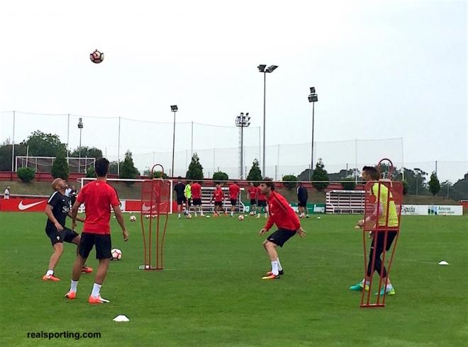 El Sporting vuelve a los entrenamientos (Foto: RSG).