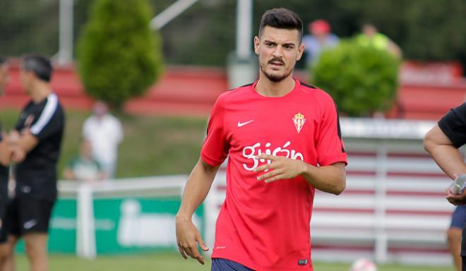 Sergio, en un entrenamiento en Mareo. (FOTO: Rodrigo Medina).