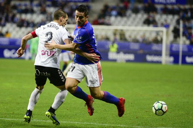 Saúl Berjón, durante el Real Oviedo-Albacete del curso pasado (Foto: Laura Caraduje).