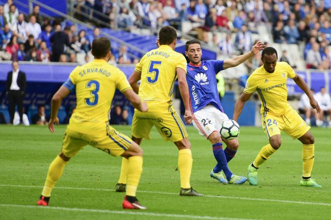 Imagen del partido de ida entre el Oviedo y el Cádiz (Foto: Laura Caraduje).