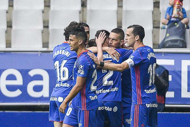 Los jugadores del Real Oviedo celebran el gol de Diegui (Foto: Laura Caraduje).