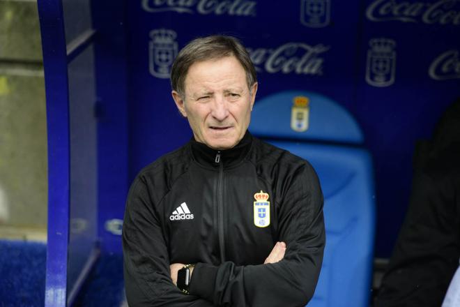 Anquela, durante el Real Oviedo-Lugo (Foto: Laura Caraduje).