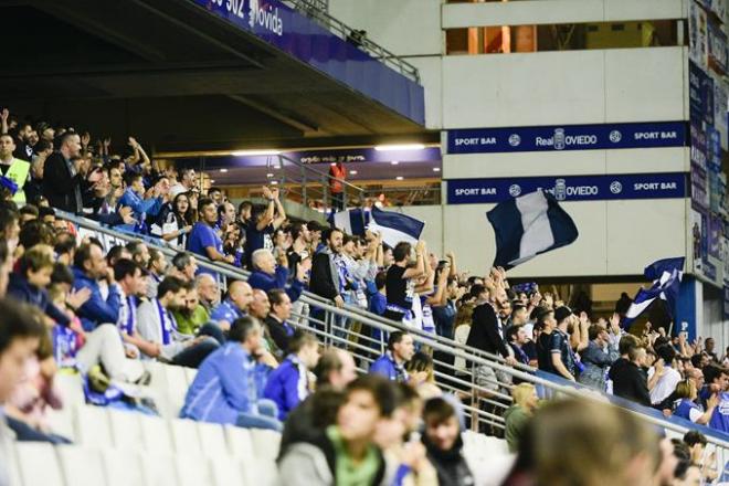 Imagen de la afición en el Tartiere (Foto: Laura Caraduje).