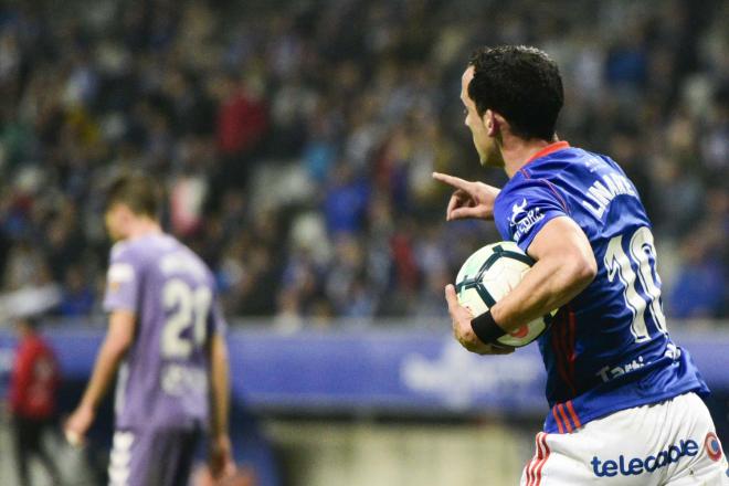 Linares celebra el gol conseguido ante el Valladolid (Foto: Laura Caraduje).