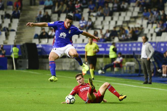 Saúl en una acción del encuentro ante el Zaragoza (Foto: Laura Caraduje).