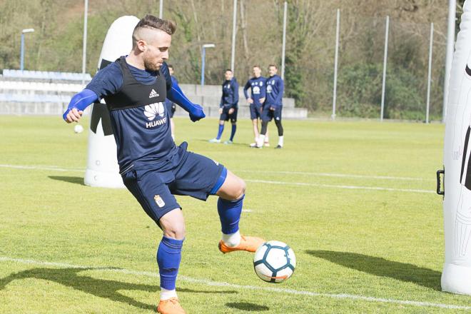 Aarón en un entrenamiento esta temporada (Foto: Laura Caraduje).