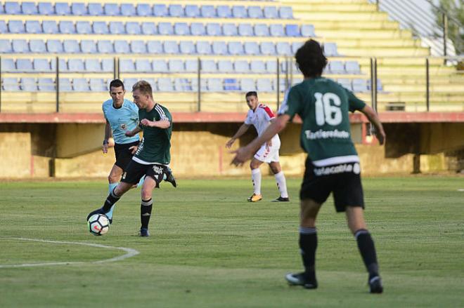 Cortina, en un partido de pretemporada con el primer equipo (Foto: Laura Caraduje).