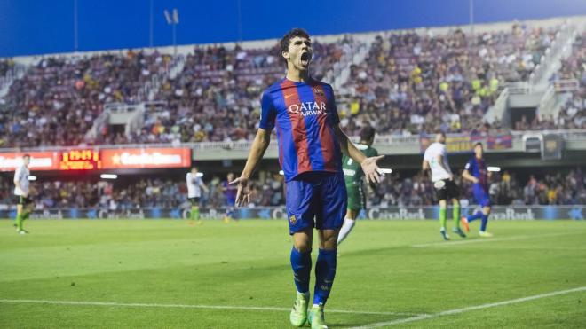 Carles Aleñà celebra un gol (Foto: FC Barcelona).