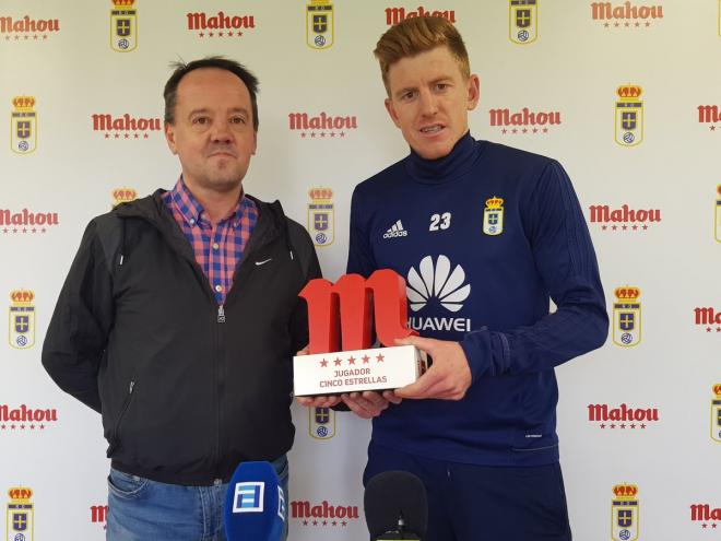 Mossa recibió el premio al mejor jugador del mes de febrero (Foto: RealOviedo).