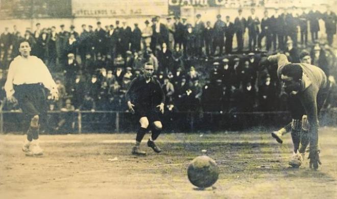 Duelo entre el Oviedo y el Arenas de Getxo en 1926.