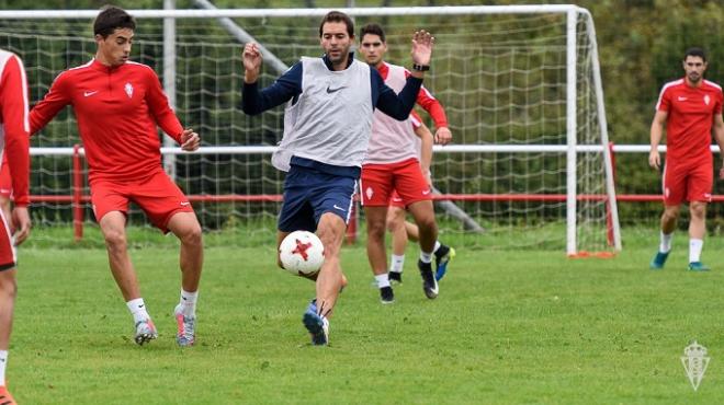 Cordero, con Iván Hernández, en un entrenamiento en Mareo.