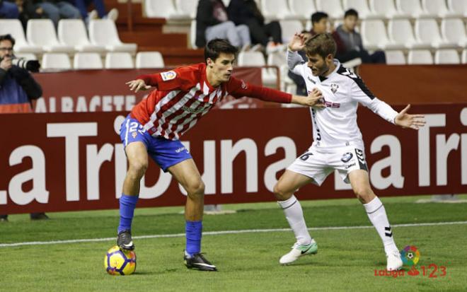 Pablo Pérez, durante el último Albacete-Sporting (Foto: LaLiga).