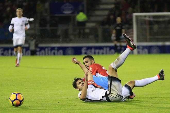 Canella, en una acción del Lugo-Sporting (Foto: Luis Manso).