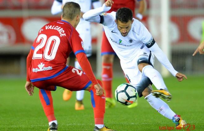 Rubén García, en una acción del partido. (Foto: LaLiga).