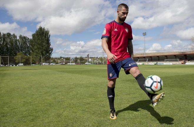 Lillo en su presentación con Osasuna (Foto: CA Osasuna).