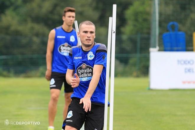 Álex Bergantiños, durante un entrenamiento con el Dépor (Foto: RCD).