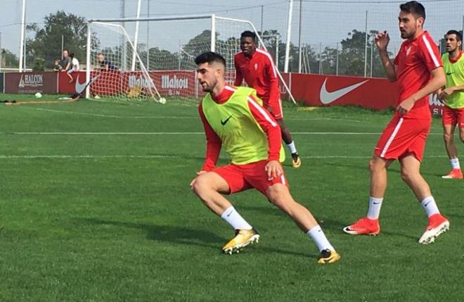 Calavera, durante una sesión del Sporting.