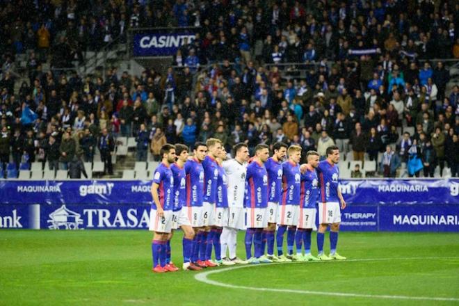 El Tartiere durante el minuto de silencio por Quini (Foto: Laura Caraduje).