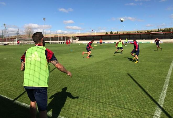 El Osasuna se entrena en Tajonar este martes (Foto: CAO).