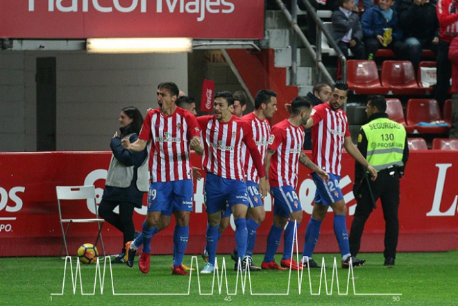 Celebración de uno de los goles de la temporada (Foto: Luis Manso).