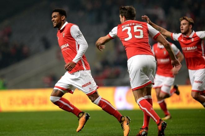 Bruno Viana, Vukcevic y Horta celebran uno de los tantos (Foto: SCBraga).