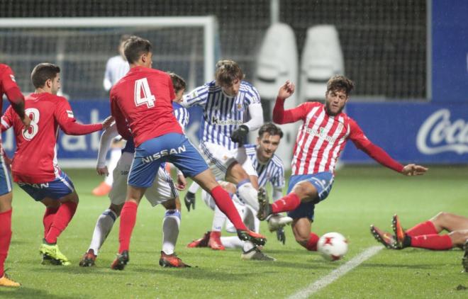 Lance en el partido entre filiales (Foto: RSO).