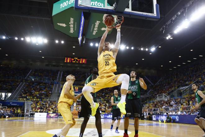 Nueva derrota del Joventut (FOTO: Gran Canaria CB).