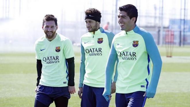 Messi, Neymar y Luis Suárez en el entrenamiento (Foto: FCB).