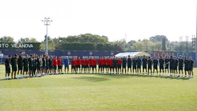 La plantilla del Barça al completo (@FCBarcelona).