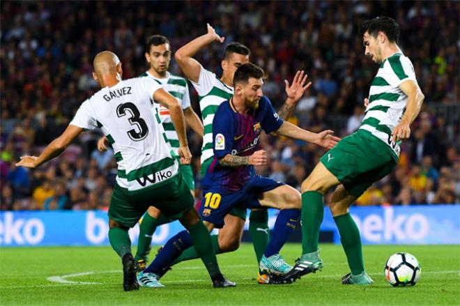 Messi, durante el partido (Foto: EFE).