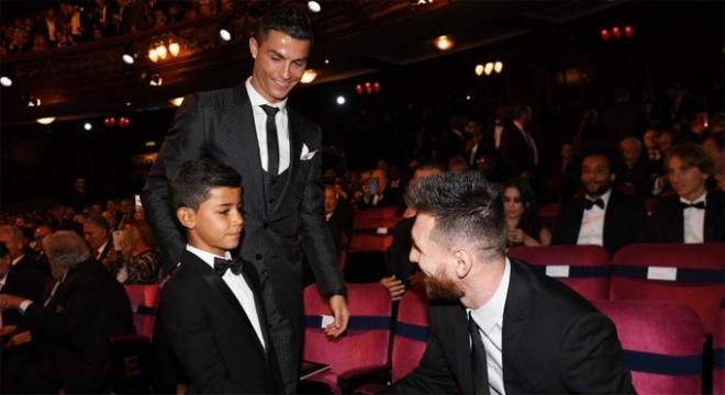 Messi, junto al hijo de Cristiano Ronaldo.