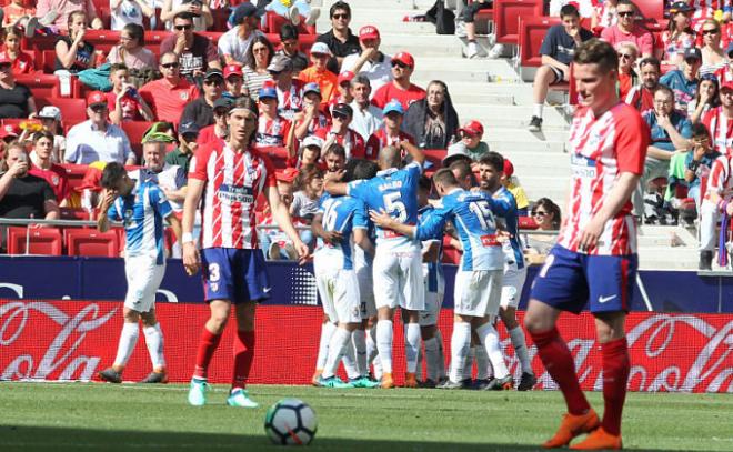 Los jugadores del Espanyol celebran uno de los goles en el Wanda Metropolitano.