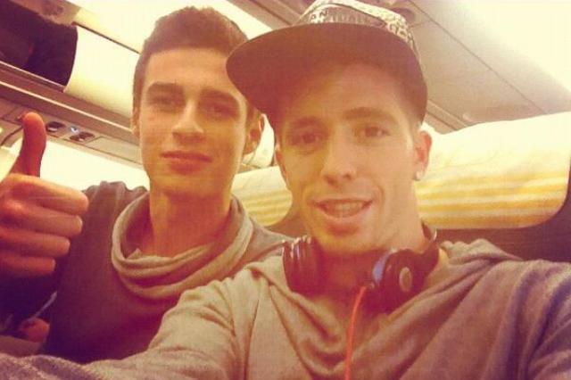 Arrizabalaga junto a Muniain en un viaje de la Sub-21.