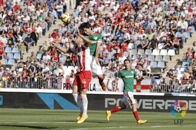 Etxeita fue titular en la cita de Almería. FOTO:lfp