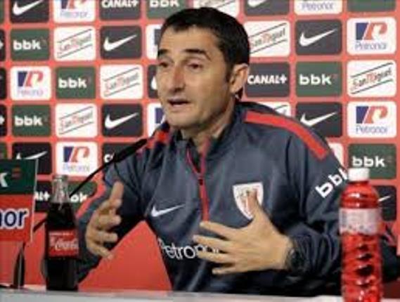 Valverde en rueda de prensa.