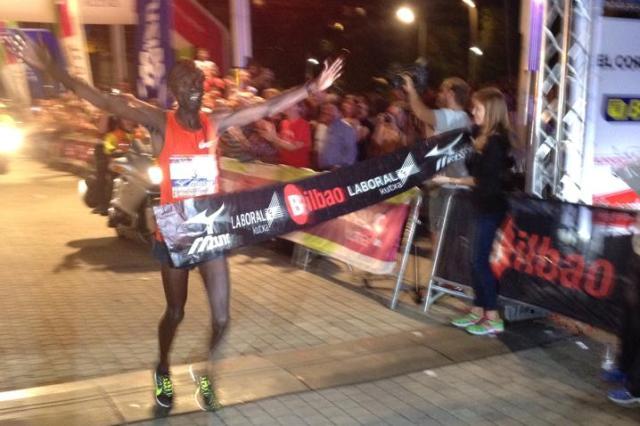 Pharis Kimani entra ganador del Bilbao Night Marathon (Foto: BNM).