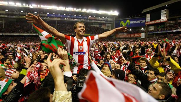 El césped de San Mamés se inundó de alegría en la semifinal copera de 2009 ante el Sevilla.